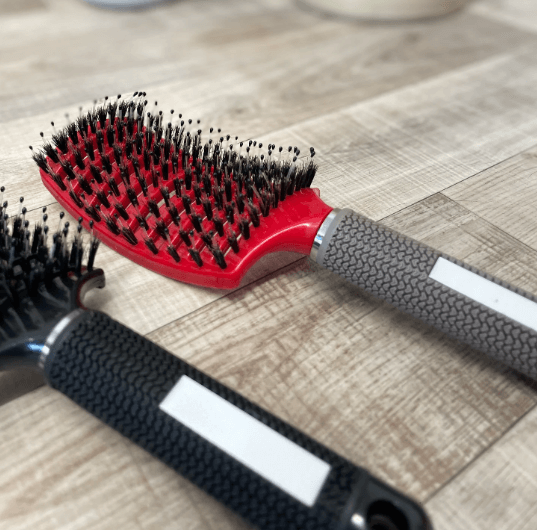 Doll brush