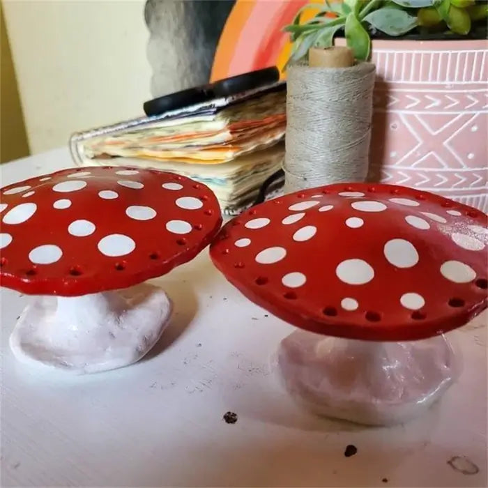 Mushroom jewelry holder