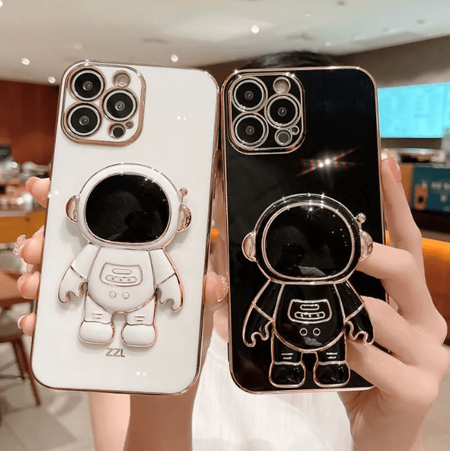 Astronaut phone case
