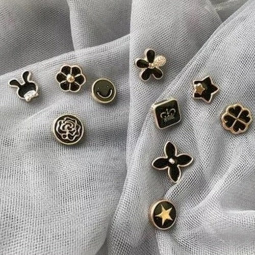 Women Elegant Brooch