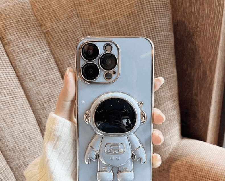 Astronaut phone case