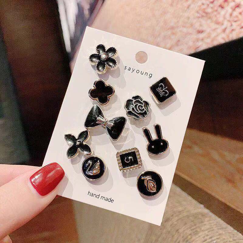 Women Elegant Brooch