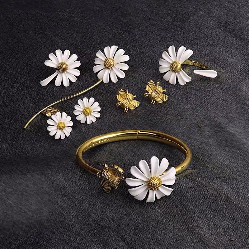 Bee Bracelet