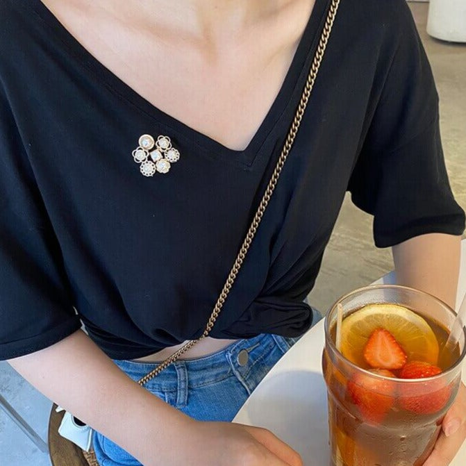 Women Elegant Brooch