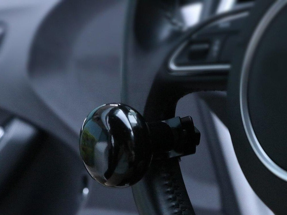 Steering wheel knob