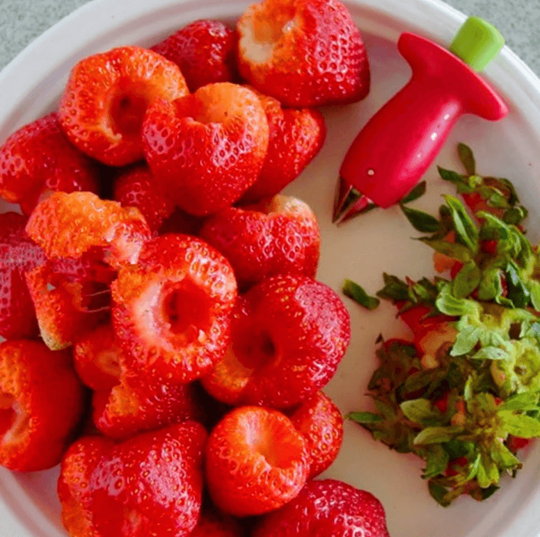 Strawberry stem Huller